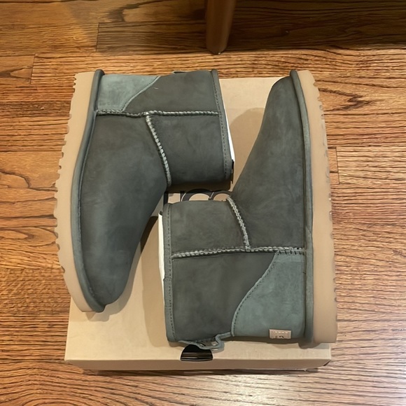 NEW! UGG Classic Mini II 🌲🌚 Forest Night - Women’s 7 ✨ RARE Forest color - Picture 4 of 7